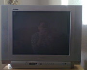 телевизор с плоским экраном